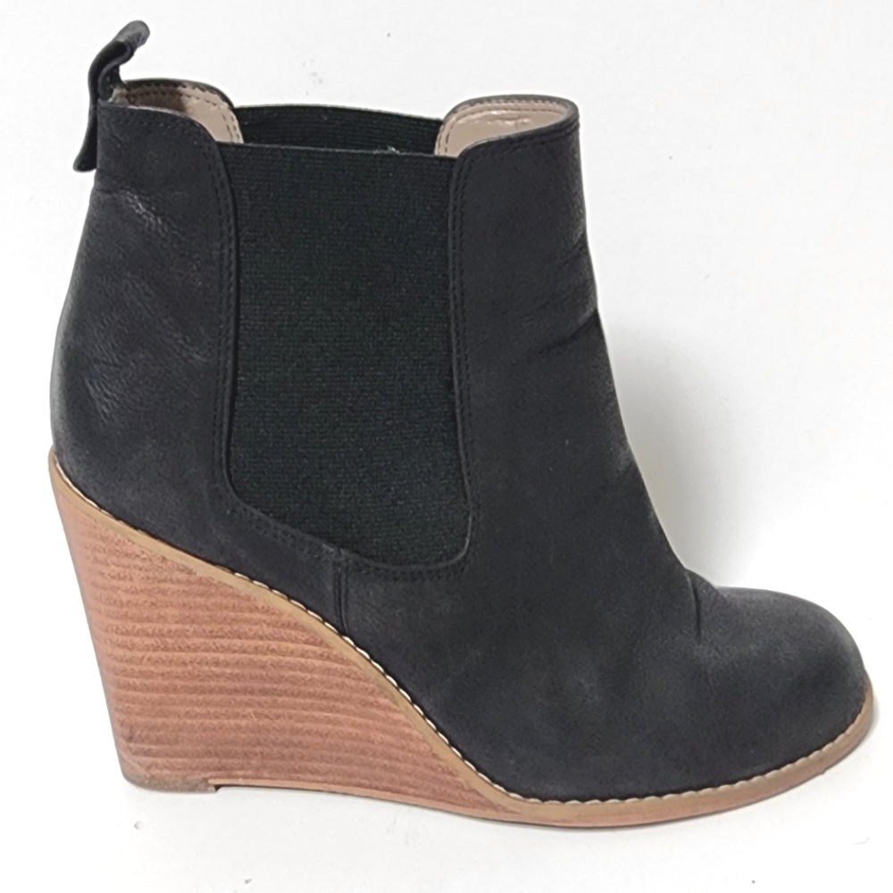 Hinge women's black leather wedge ankle boots size 6.5